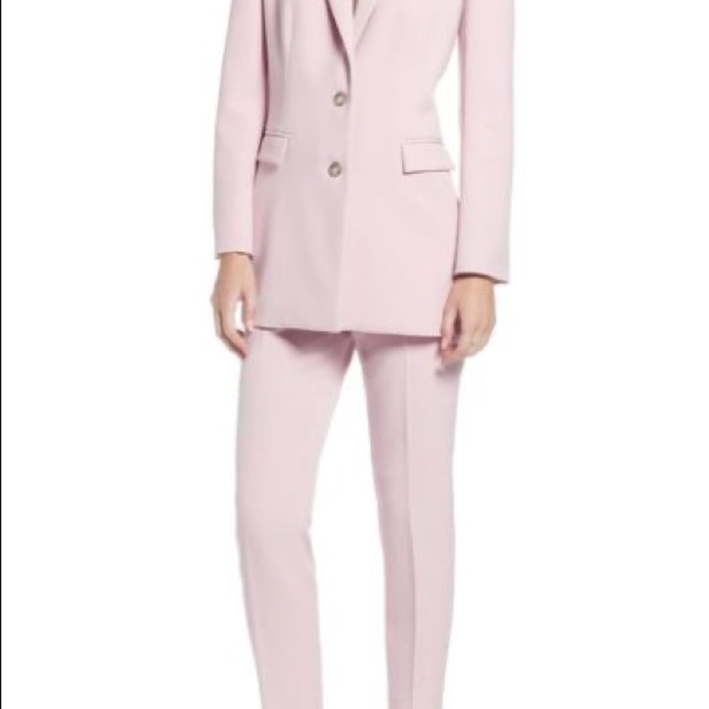 Pant suit